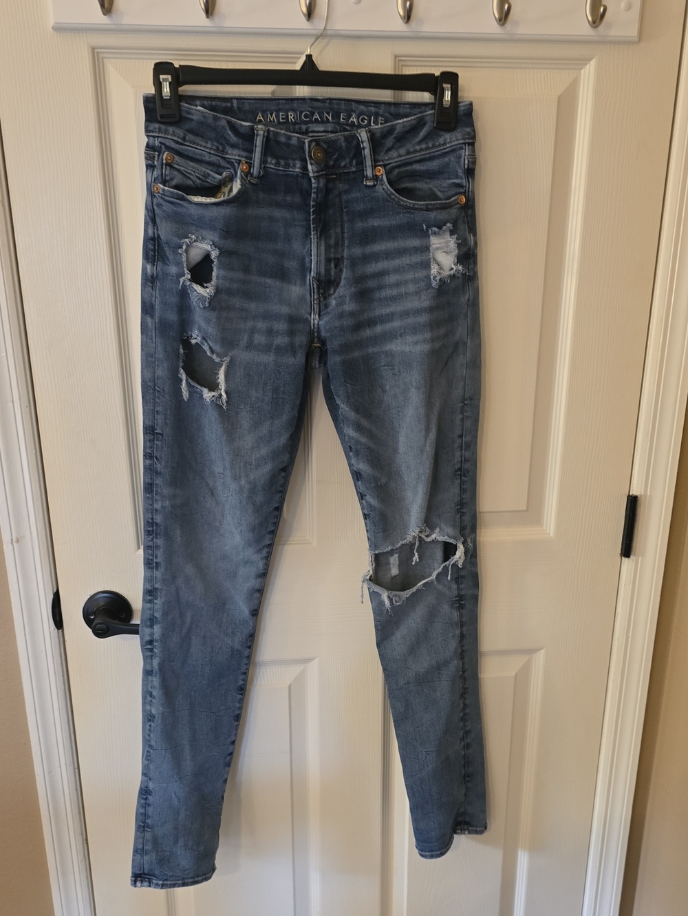 American Eagle Distressed Skinny Jeans - Medium Blue
